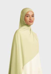 <span class=keywords><strong>Hijab</strong></span> en jersey liquide de haute qualité, doux, en soie glacée, <span class=keywords><strong>style</strong></span> néerlandais populaire - Product Image 2