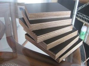 Panneau de coffrage en contreplaqué marine <span class=keywords><strong>Cosmos</strong></span> 18 mm avec <span class=keywords><strong>film</strong></span> protecteur pour la construction - Product Image 3