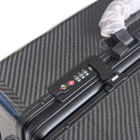 Valise de luxe entièrement en fibre de carbone, 4 roues pivotantes, coque rigide en carbone pour les voyages d'affaires et les excursions en plein air