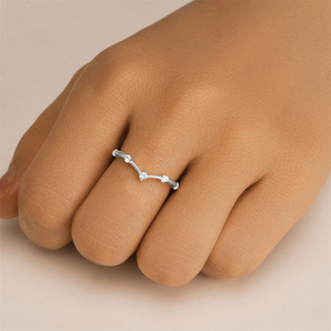 Bague ouverte ROXI Platinum en argent sterling 925, simple, en forme de V, avec zircon - Product Image 1