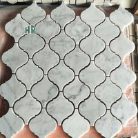 Mosaïque de marbre blanc Bianco Carrara poli de luxe à motif floral, découpée au jet d'eau, fabriquée en Chine, pour murs de salle de bain d'hôtels et villas