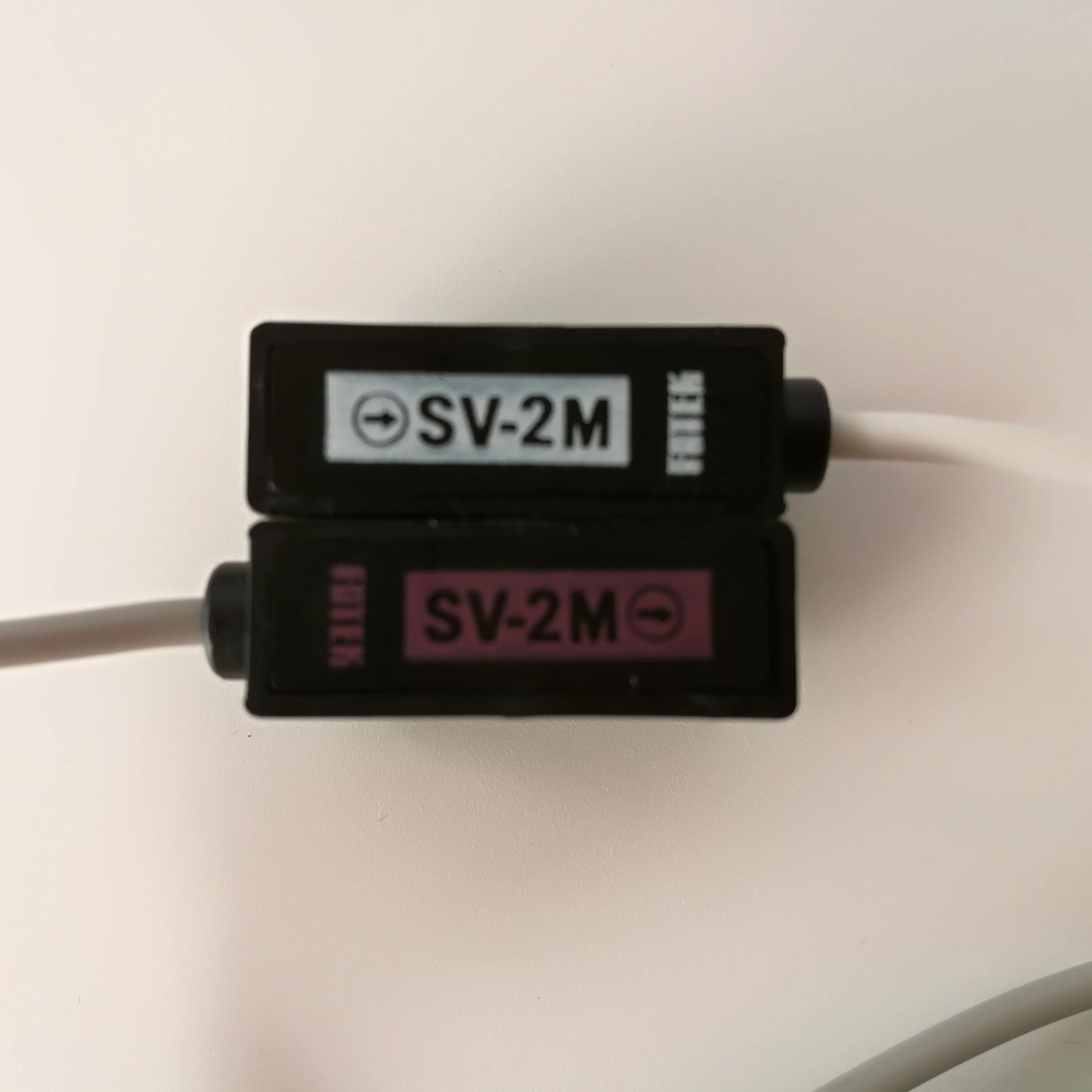 SV-2M FOTEK Sensor Fotosel Inframerah Sakelar Fotoelektrik 100% Baru Sensor Asli Unit Kepala Digunakan untuk Mesin Pembuat Tas