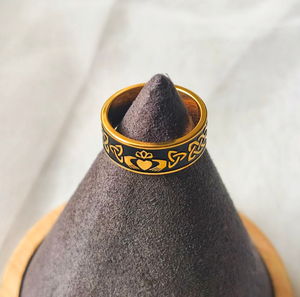 Dainty 18K Gold Plated Two Tone <strong>Claddagh</strong> <strong>Ring</strong> 316L Stainless Steel Irish Celtic Knot Band Finger <strong>Rings</strong> for Women <strong>Men</strong> - Product Image 5