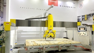 Máquina de Corte CNC de 5 Ejes TITAN PLUS 5+ Tool+ para Fabricación de Encimeras de Cocina de Granito, Mármol <span class=keywords><strong>y</strong></span> Cuarcita - Product Image 4