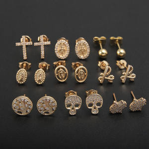 Orecchini a Perno Unisex con Perline in Rame e Zircone, Croce Vintage, Serpente, Occhio Malvagio, Teschio, Scheletro - Product Image 1