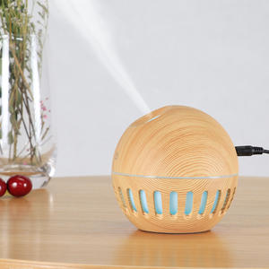 Humidificador para coche con diseño de grano de madera Yx004, ambientador de aromaterapia alimentado por USB de 130 ml para el hogar de menos de 10 metros cuadrados - Product Image 1