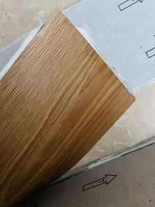 Suelo LVT de vinilo de lujo 1,5mm 1,6mm autoadhesivo comercial antideslizante para oficina apartamentos sala de estar superficie lisa - Product Image 4