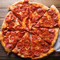 Salami épicé à grains fins de qualité supérieure, fabriqué en Italie, goût épicé pour les amateurs de pizza
