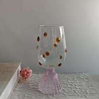Verres à vin en verre borosilicate soufflé à la main en gros, design artistique à pois, base texturée rose, résistant à la chaleur, capacité de 450 ml
