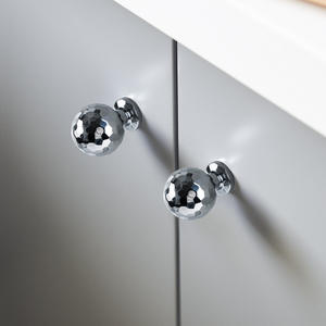 Perillas de Muebles Hechas a Mano de Latón Macizo Cromado Plateado, con Superficie Rugosa Martillada, Semirredondas, Antioxidantes y Texturizadas - Product Image 6