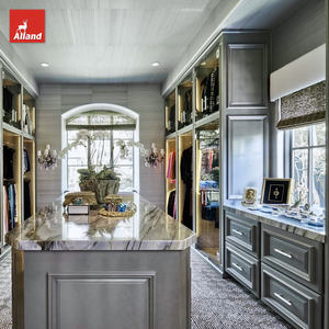 Armario Vestidor de Lujo con <span class=keywords><strong>Puertas</strong></span> de Madera Maciza Tradicional, Cajones Elevados, Puerta de Vidrio, Zapatero, con Luz y Moldura Superior - Product Image 1