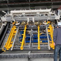 Machine à clouer les palettes Stringer, machine de fabrication de palettes en bois, capacité de 2 palettes/3 minutes, contrôle par écran tactile, composants PLC essentiels