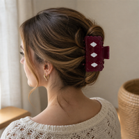 Pince à cheveux en acétate personnalisée en gros avec motif quadrillé gravé pour les acheteurs de boutiques et de magasins de cadeaux, OEM, ODM et marque privée