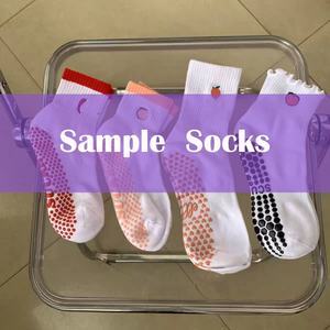 Calcetines Deportivos Personalizados para Gimnasio, Calcetines de Yoga y Pilates Antideslizantes para Mujer, de Algodón, con Logotipo Bordado, Transpirables - Product Image 2