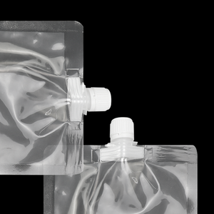 Nouvelle pochette à bec de <span class=keywords><strong>compote</strong></span> de fruits transparente à venir <span class=keywords><strong>pour</strong></span> le remplissage d'eau et le bouchage du sac de gelée en plastique - Product Image 6