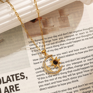 Collar de acero inoxidable con colgante de estrella y luna, chapado en oro de 18k con circonita, para uso diario. - Product Image 1