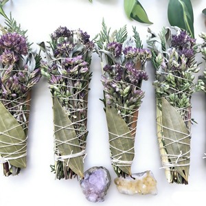 Nouvelles baguettes d'encens anti-taches au design innovant, lavande et rose, faites à la main, biologiques, pour rituels de purification - Product Image 6