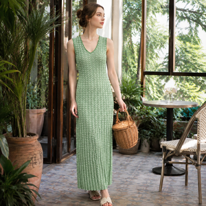 Vestido Maxi de Punto Jacquard Verde Claro con Cuello en V sin Mangas, Ajustado, Ideal para Vacaciones Románticas, Sesiones de Fotos y Fiestas en la Playa - Product Image 2