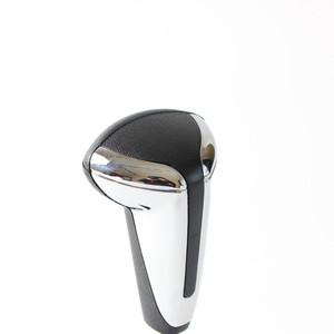 Pommeau de levier de vitesse en cuir ergonomique pour modèles Peugeot Citroën Europe - Product Image 1