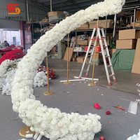 Arche de scène en spirale circulaire en métal doré de 8 pieds de haut pour la décoration d'événements de mariage en plein air et en intérieur