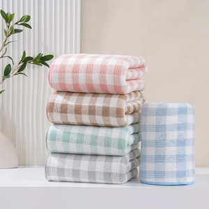Ensemble de serviettes à carreaux de style japonais, serviettes de bain rectangulaires absorbantes et douces, serviettes à carreaux respectueuses de la peau pour adultes et serviettes pour le visage - Product Image 3