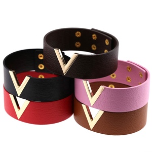 <span class=keywords><strong>Collier</strong></span> ras du cou en <span class=keywords><strong>V</strong></span> en cuir en forme de <span class=keywords><strong>V</strong></span>, Simple, personnalité, Punk, ajouré, bijou court, clavicule, cortic - Product Image 2