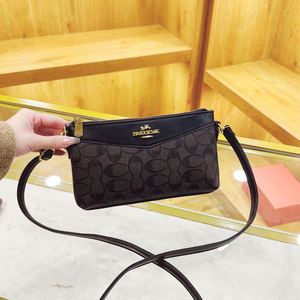 Bolso bandolera vintage francés con estampado para mujer. Material PU Popular. Bolso de Hombro Cuadrado Pequeño con Diseño Único.697 - Product Image 3