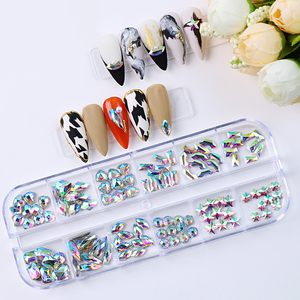 Paso Sico Vente Chaude Verre Brillant AB Multi Tailles Mixte Dos Plat Nail <span class=keywords><strong>Strass</strong></span> <span class=keywords><strong>avec</strong></span> boîte 3D Nail Art DIY - Product Image 1