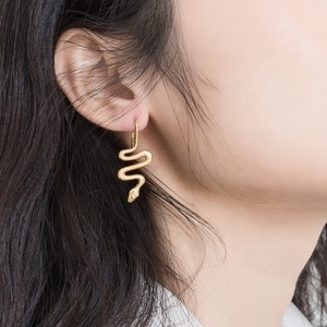 Nouvelle Arrivée plaqué Or <span class=keywords><strong>Serpent</strong></span> Oreille <span class=keywords><strong>Crochet</strong></span> 925 Boucles d'oreilles <span class=keywords><strong>en</strong></span> Argent Sterling Pour Les Femmes - Product Image 5