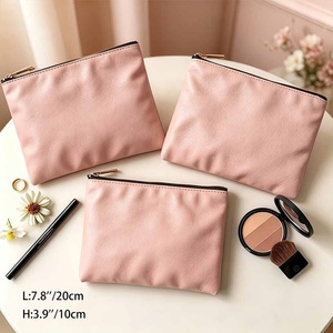 Sac à maquillage personnalisé en cuir lisse gaufré Yihe : Sac cosmétique cadeau pour filles, Sac à maquillage avec nom - Product Image 2
