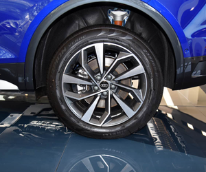 <span class=keywords><strong>Audi</strong></span> <span class=keywords><strong>Q3</strong></span> <span class=keywords><strong>Sportback</strong></span> 40 TFSI SUV Compact <span class=keywords><strong>2023</strong></span>, cuir, automatique, caméra de recul, régulateur de vitesse adaptatif, pneus R19, traction avant - Product Image 4