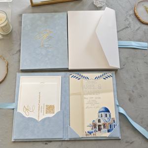 Invitaciones de Boda Personalizables, Elegantes y Lujosas, con Tapa Dura de Color Azul Cielo, Folio de Terciopelo, Bolsillo, Espejo Plateado y Acrílico, con Sobre - Product Image 1