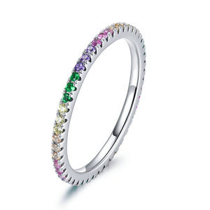 Anillo Fino de Plata de Ley S925 con Zirconia de Color Degradado Arcoíris, Anillo Apilable de Plata, Tendencia 2026 - Product Image 1