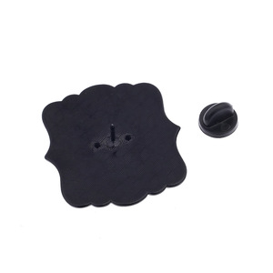 Spilla in metallo personalizzata con frase corta di colore rosa all'ingrosso che incoraggia le parole Motivazione della spilla con smalto duro e morbido - Product Image 3