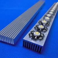 Dissipateur thermique en aluminium LED haute puissance 300mm * 25mm * 12mm pour diodes d'émetteur led 1W,3W,5W
