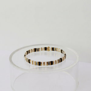 Bracelet extensible Tila Seaila en laiton perlé avec serti clos pour femme, empilable, bijou de mode minimaliste, cadeau fait main - Product Image 1