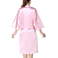 Robe de salon rose personnalisée avec logo, cape en soie, blouse de coiffeur, kimono pour la coiffure, la beauté, le SPA, l'hôtel