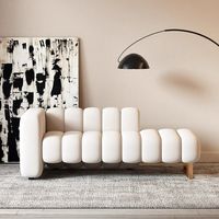 Banc de fin de lit moderne de luxe à trois places, très vendu, avec pieds en métal doré, rembourrage en éponge, pour chambre à coucher, appartement