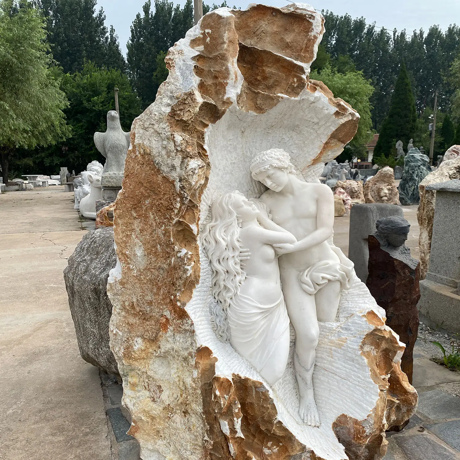 Kalksteen Custom Western Figure Standbeeld Met De Hand Gesneden Steenhouwen En Sculptuur