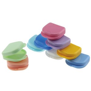Boîte de rangement portable en plastique pour prothèses dentaires avec trous, pour aligneurs dentaires, petite, couleurs assorties, lot de 12 boîtes - Product Image 1
