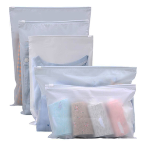 Embalagem de cosméticos translúcidos para roupas e joias biodegradáveis personalizadas, sacos de higiene pessoal com logotipos, sacos com zíper - Product Image 1
