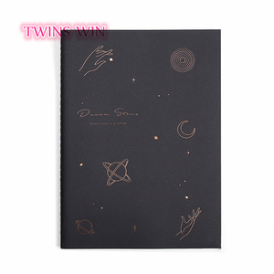 Il Design più venduto nero con costellazione vuota di disegno taccuino blocco note 2641 bianco - Product Image 5