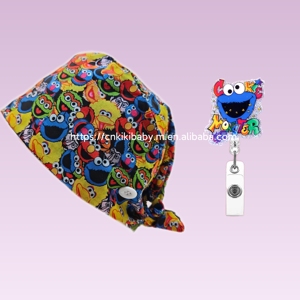 Cappello Chirurgico con Stampa Fantasia Cartone Animato e Porta Badge Coordinato, Riutilizzabile, Antipolvere, per <span class=keywords><strong>Lavoro</strong></span> Infermieristico - Product Image 1
