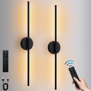 Applique murale sans fil rechargeable, luminaire mural décoratif en forme de longue bande, avec télécommande et batterie intégrée - Product Image 1