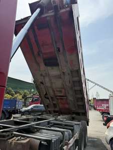 Camión Volquete Usado SHACMAN 6*4 Precio Económico Excelente Rendimiento Camión Volquete Usado SHACMAN en Venta - Product Image 3