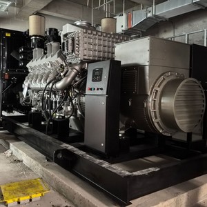 Groupe électrogène diesel SDEC 5060 kW refroidi par eau ATS 230/400 V 50/60 Hz 1500/1800 tr/min Modèle sous marque privée agréé SDEC13GFSDEC800GF - Product Image 3