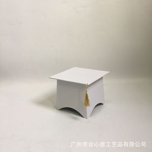 Heartfelt Doctoral Cap Graduation Flower Gift Box Arrangement de fleurs élégant pour bougies Souvenirs Savon Durable 'Fleur Éternelle' - Product Image 4