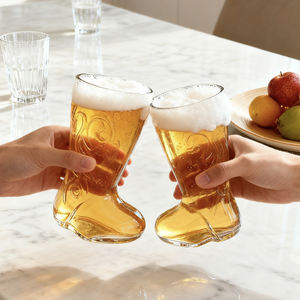 Caneca de Cerveja em Forma de Bota de 300ml, Caneca de Cerveja Personalizada e Copo para Bebidas, Adequada para Uso em Bares e Festas - Product Image 1