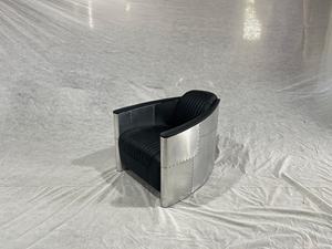 Juego de Sofá y Sillas de Cuero Genuino Tradicional para Sala de Estar con Patas de Madera - Diseño Duradero - Product Image 5