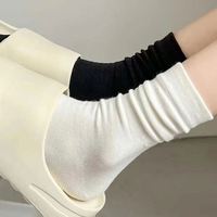 Version étudiante désossée mince pour femme de petites chaussettes blanches de printemps